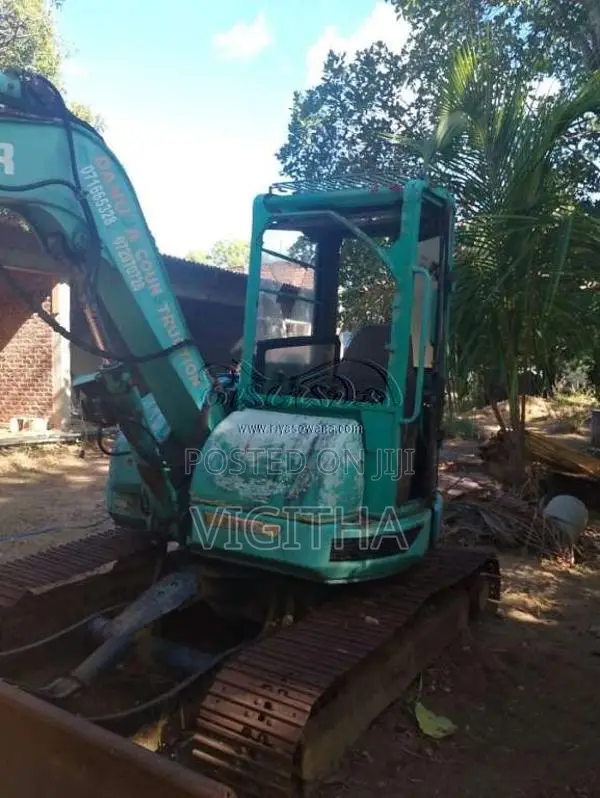 Yanmar Excavator 2014 Heavy-Duty (Used)