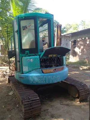 Yanmar Excavator 2014 Heavy-Duty (Used)