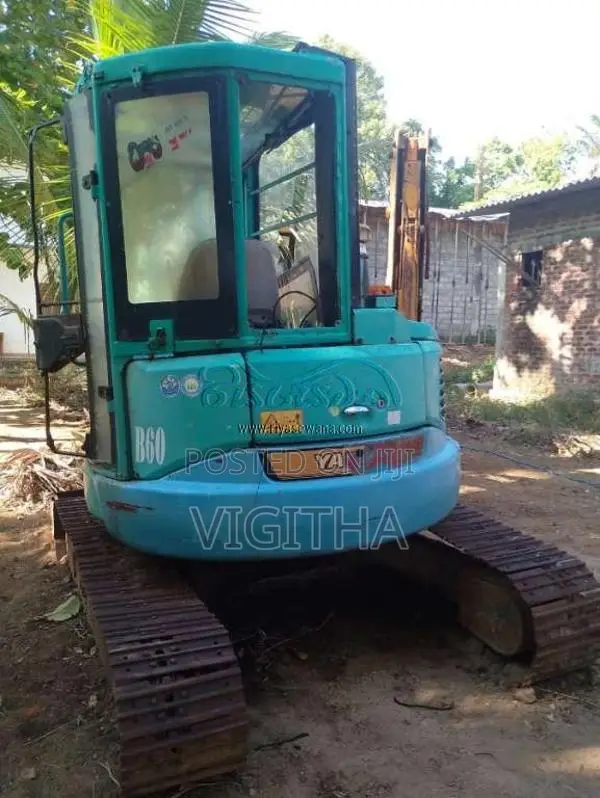 Yanmar Excavator 2014 Heavy-Duty (Used)