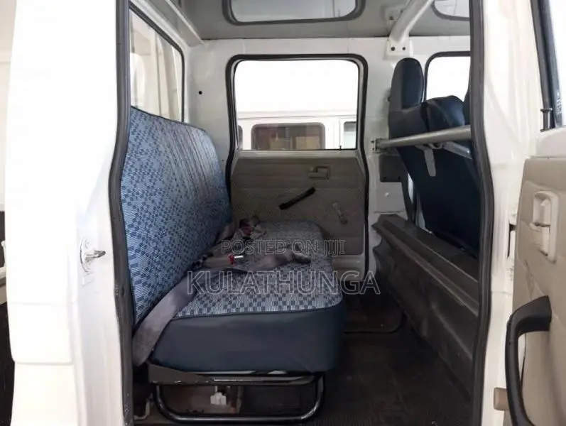 Isuzu ELF 1980 Crew Cab (Used)