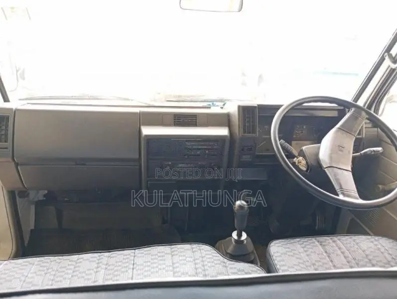 Isuzu ELF 1980 Crew Cab (Used)