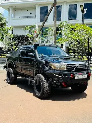 Toyota Hilux 2010 Pickup (Used)