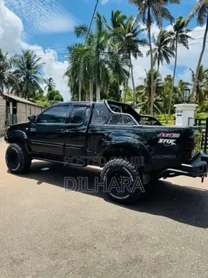 Toyota Hilux 2010 Pickup (Used)