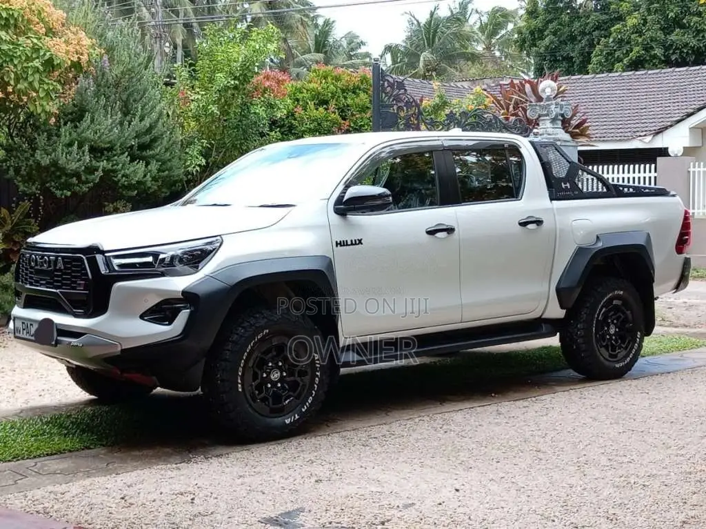 Toyota Hilux Revo Gr Sport 2025 Pickup (Used)