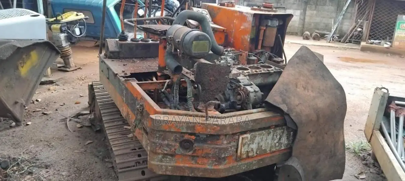 Kubota 30 2011 Heavy-Duty (Used)