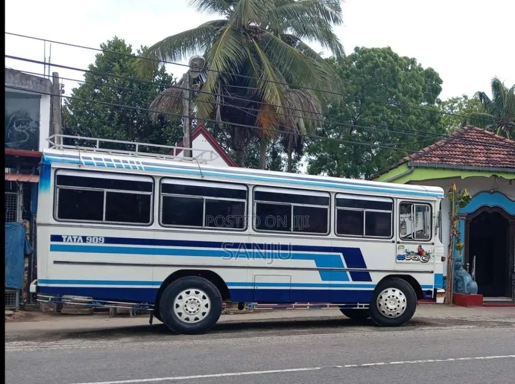 Tata 909 1990 Bus (Used)