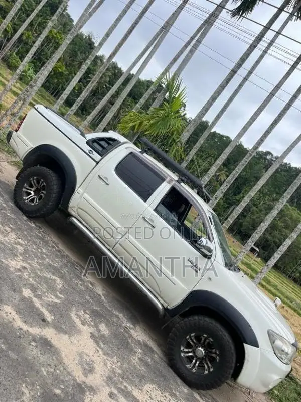 Toyota Hilux 2007 Pickup (Used)