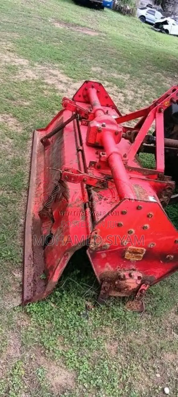 Massey-Ferguson 1540 4 Wheel 2017 Tractor (Used)