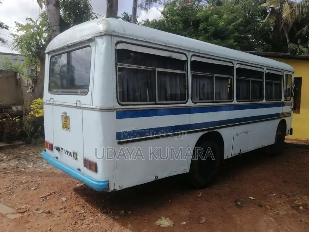 Tata 909 1992 Bus (Used)