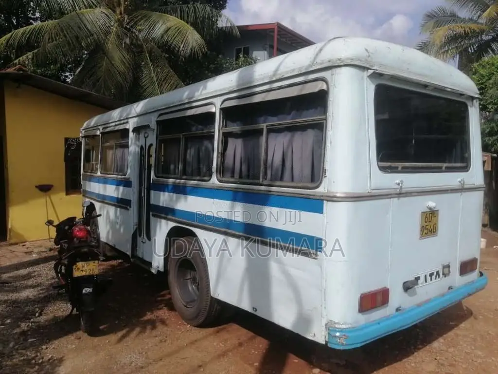 Tata 909 1992 Bus (Used)