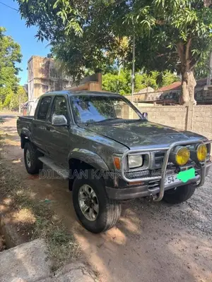 Toyota Hilux 1990 Pickup (Used)