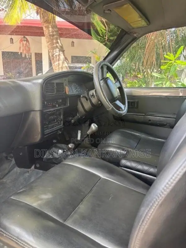 Toyota Hilux 1990 Pickup (Used)