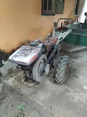 Kubota K700 1994 Tractor (Used)