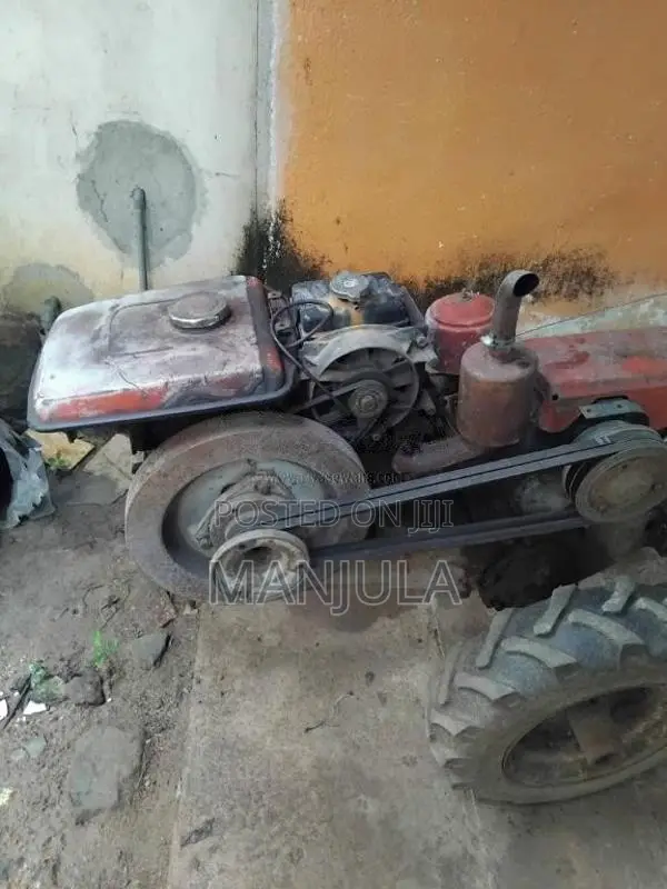Kubota K700 1994 Tractor (Used)