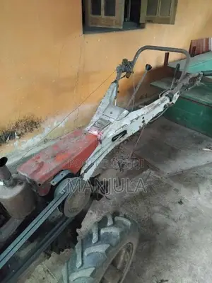 Kubota K700 1994 Tractor (Used)