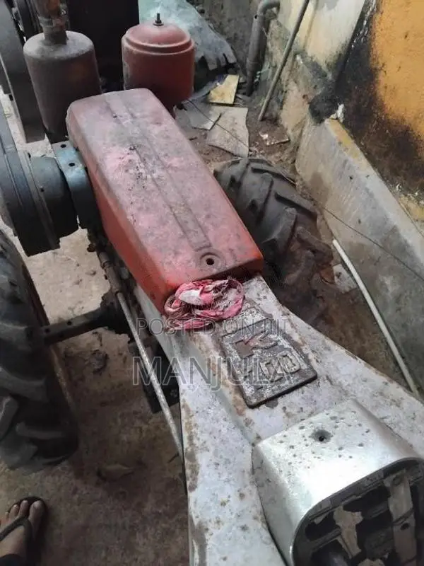 Kubota K700 1994 Tractor (Used)