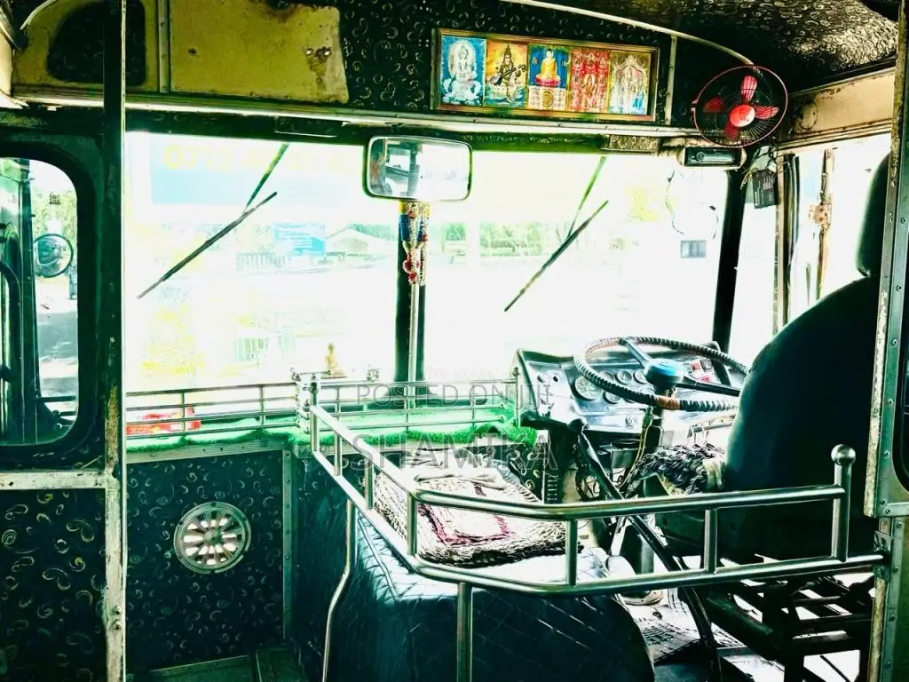 Ashok-Leyland Viking 2003 Bus (Used)