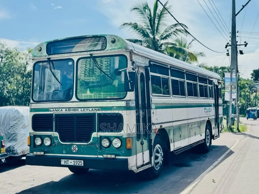 Ashok-Leyland Viking 2003 Bus (Used)