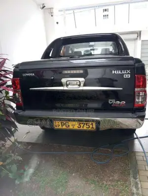 Toyota Hilux Champ 2015 Pickup (Used)
