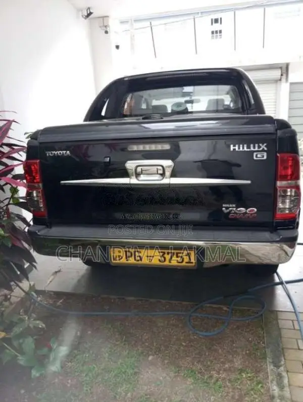 Toyota Hilux Champ 2015 Pickup (Used)