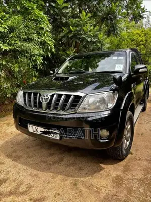 Toyota Hilux 2010 Pickup (Used)