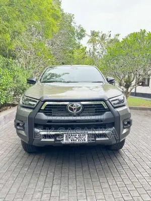 Toyota Hilux Rocco 2025 Pickup (Used)