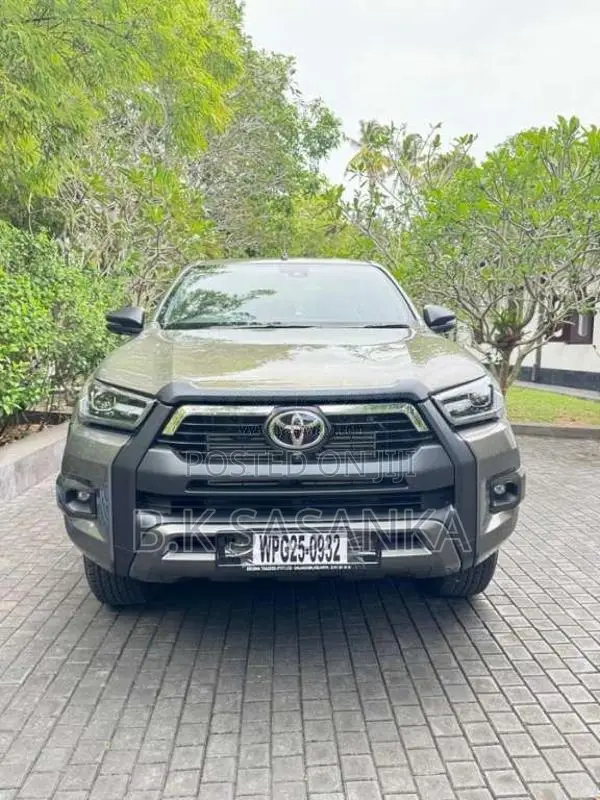 Toyota Hilux Rocco 2025 Pickup (Used)