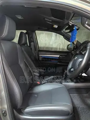 Toyota Hilux Rocco 2025 Pickup (Used)