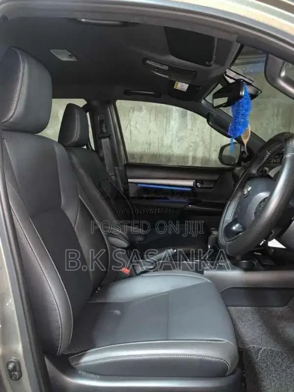 Toyota Hilux Rocco 2025 Pickup (Used)