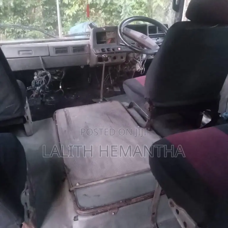 Toyota Coaster 1986 Bus (Used)