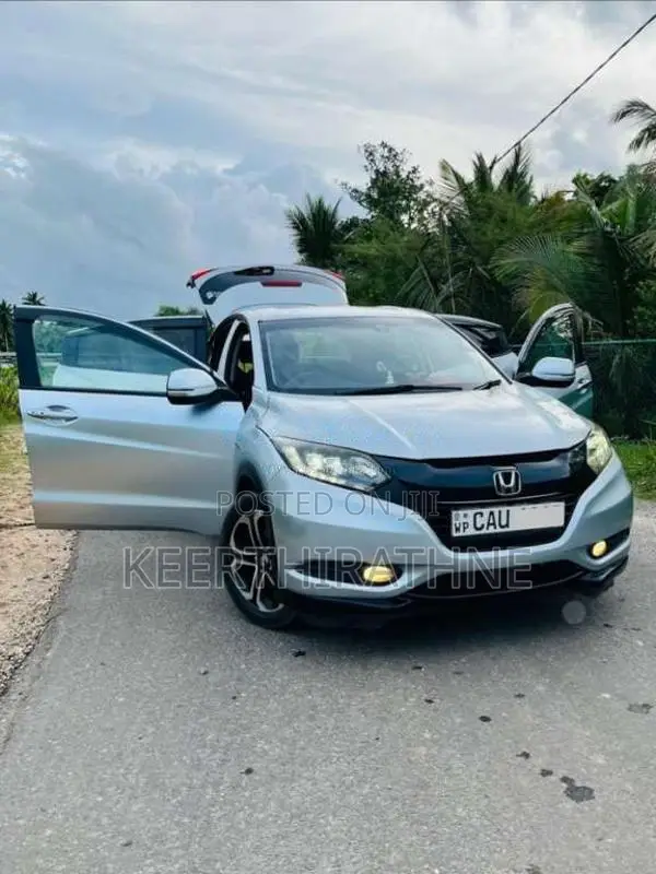 Honda Vezel Z Sensing 2016 SUV (Used)