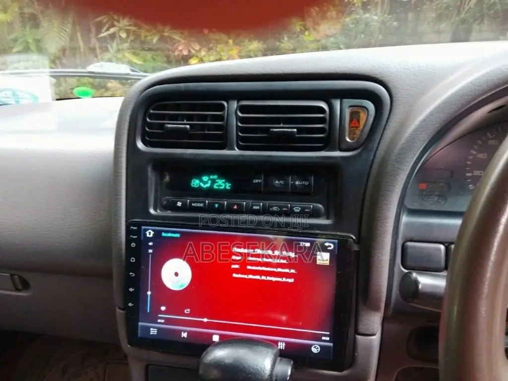 Nissan Serena FX 2002 Van (Used)