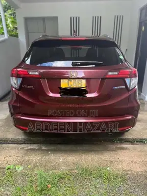 Honda Vezel 2014 SUV (Used)