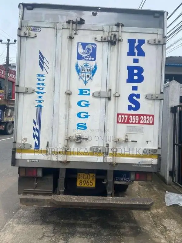 Isuzu ELF 2014 Lorry (Used)