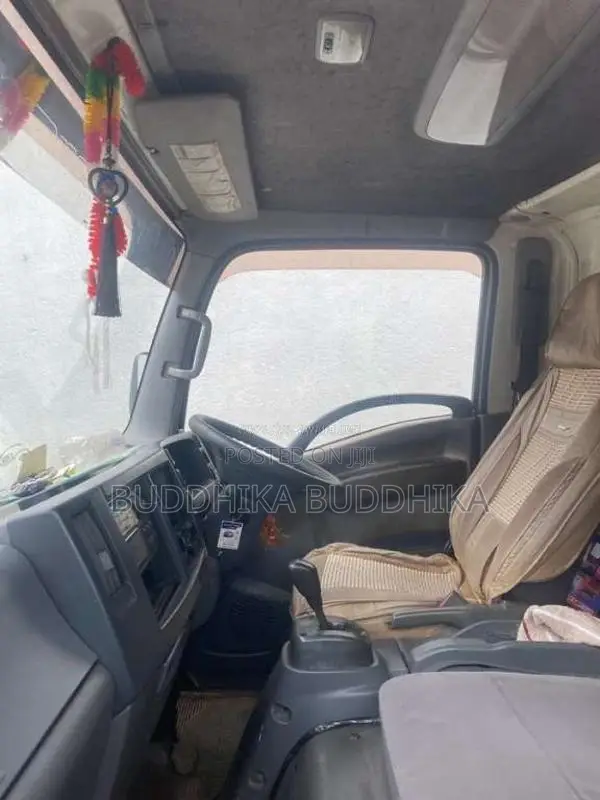 Isuzu ELF 2014 Lorry (Used)