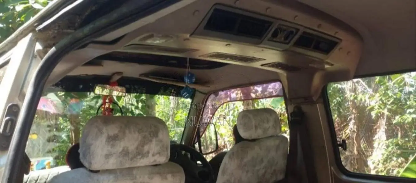 Nissan Caravan 1995 Van (Used)