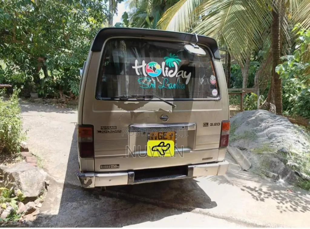 Nissan Caravan 1995 Van (Used)