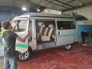Nissan Caravan 2009 Van (Used)
