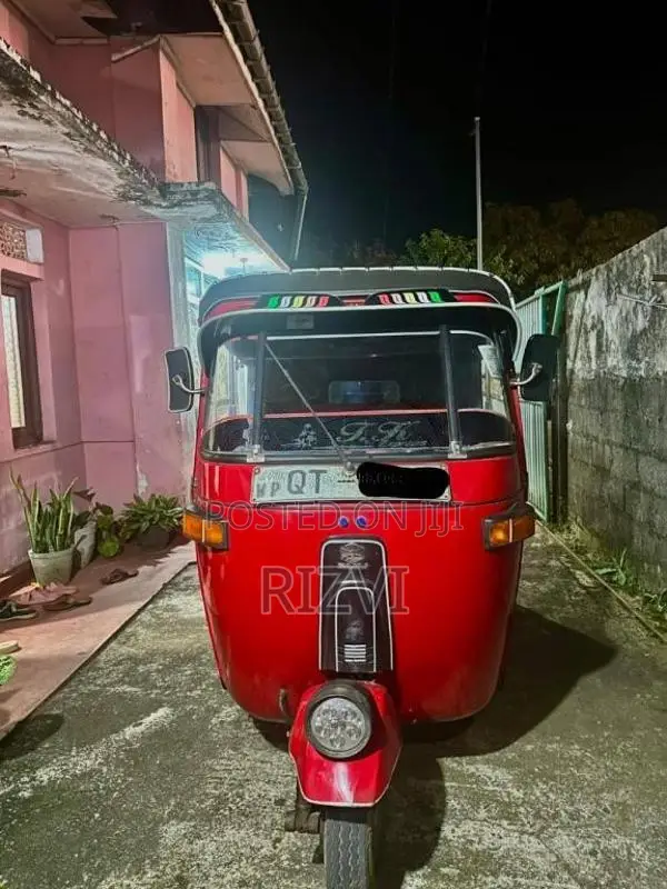Bajaj RE 2009 Three Wheel (Used)