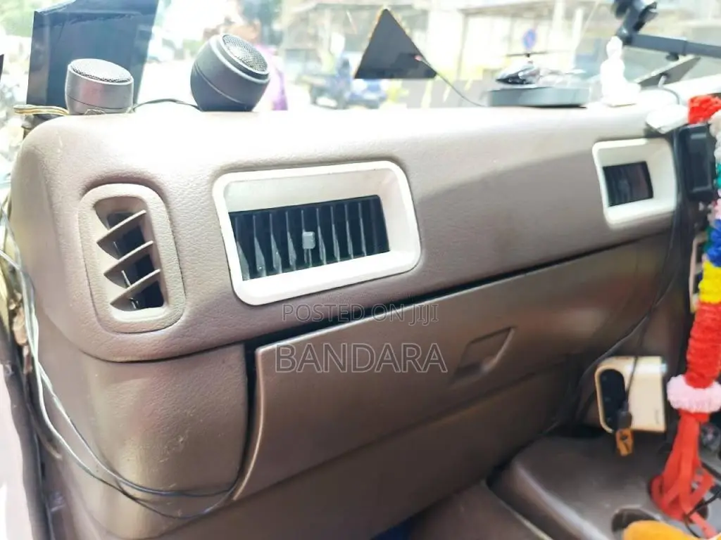 Nissan Caravan 1995 Van (Used)