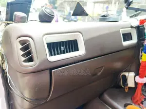 Nissan Caravan 1995 Van (Used)