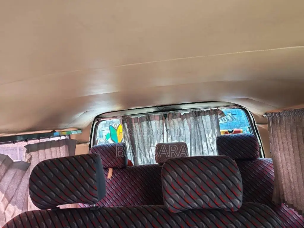 Nissan Caravan 1995 Van (Used)