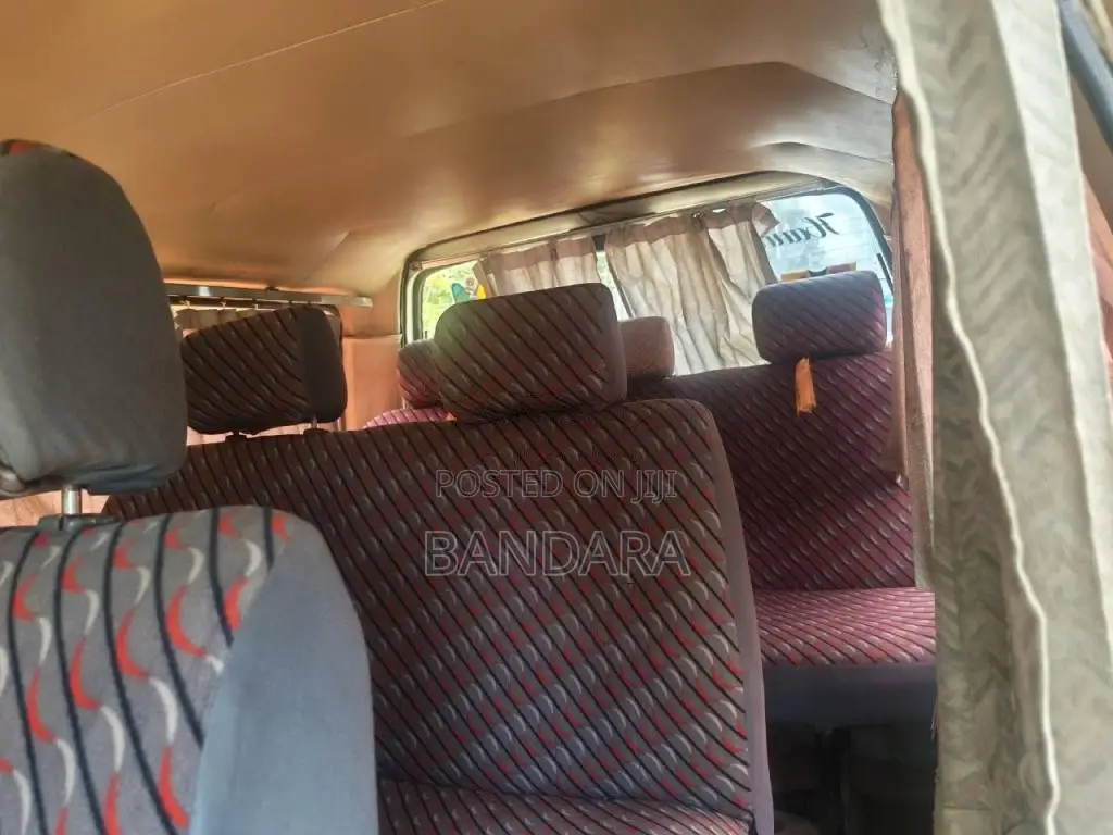 Nissan Caravan 1995 Van (Used)