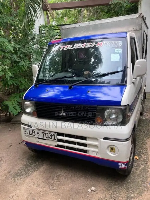 Mitsubishi Petrol Batta 2002 Lorry (Used)