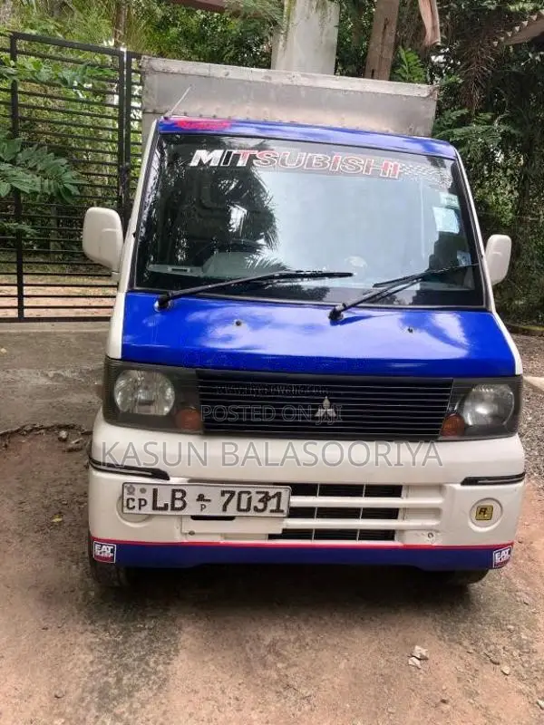 Mitsubishi Petrol Batta 2002 Lorry (Used)