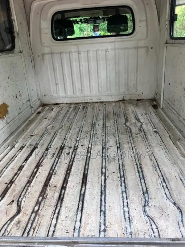 Mitsubishi Petrol Batta 2002 Lorry (Used)