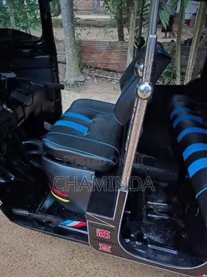 Bajaj 4 Stroke 2015 Three Wheel (Used)