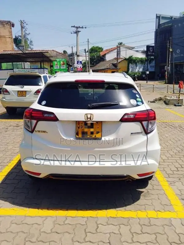Honda Vezel 2014 SUV (Used)