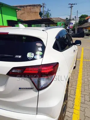 Honda Vezel 2014 SUV (Used)