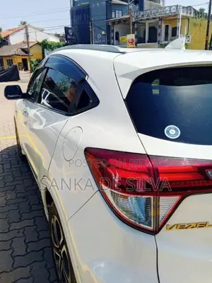 Honda Vezel 2014 SUV (Used)
